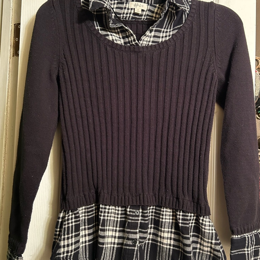 Black Ribbed Knit Sweater with Black & White Plaid Hem